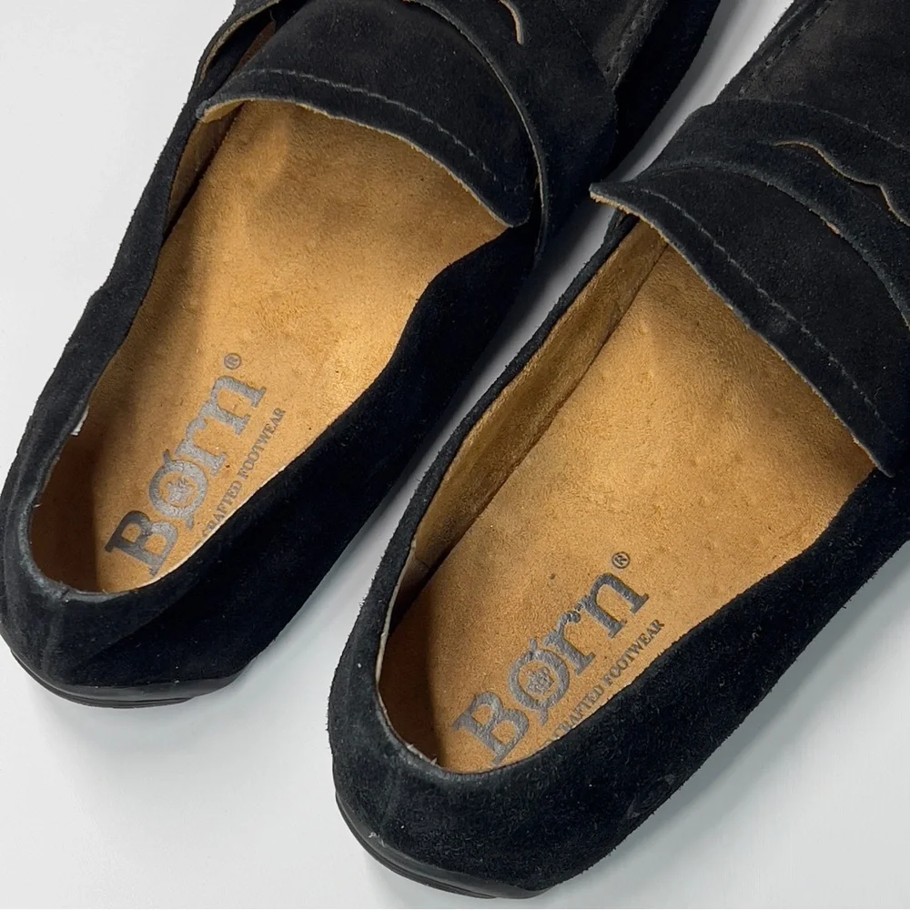 BORN men’s size 10m Black Slip On Suede Loafers
